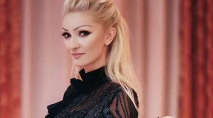 Diellza Kolgeci – një nënë gjidhënëse, publikon imazhin e ëmbël