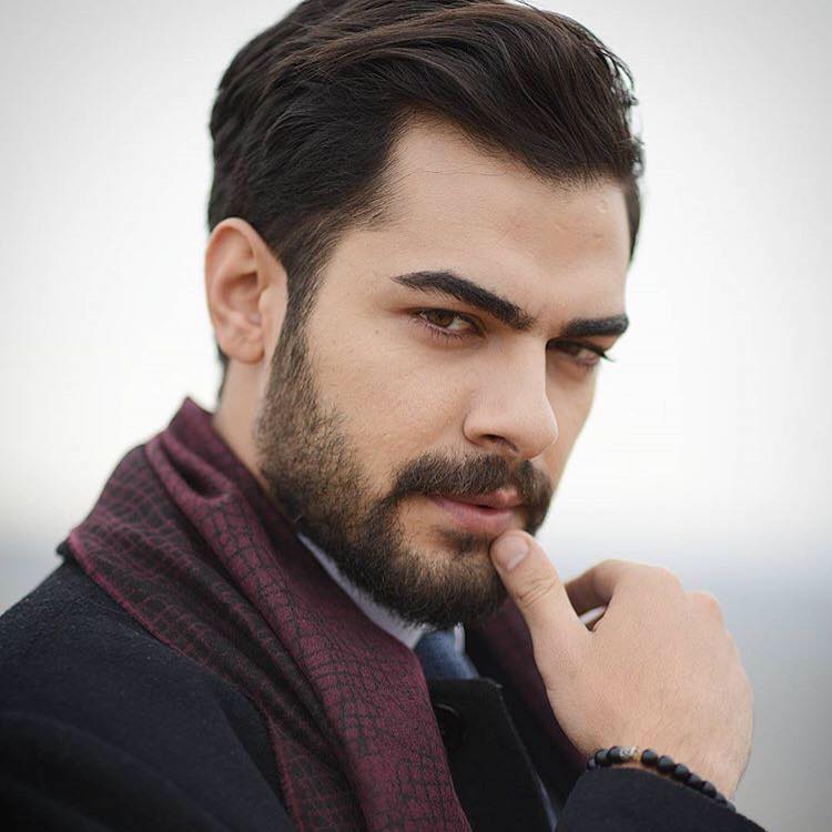 Гекберк йылдырым. Каан йылдырым турецкий актёр. Кумру йылдырым. Гокберк демирчи. Эмир чубукчу.